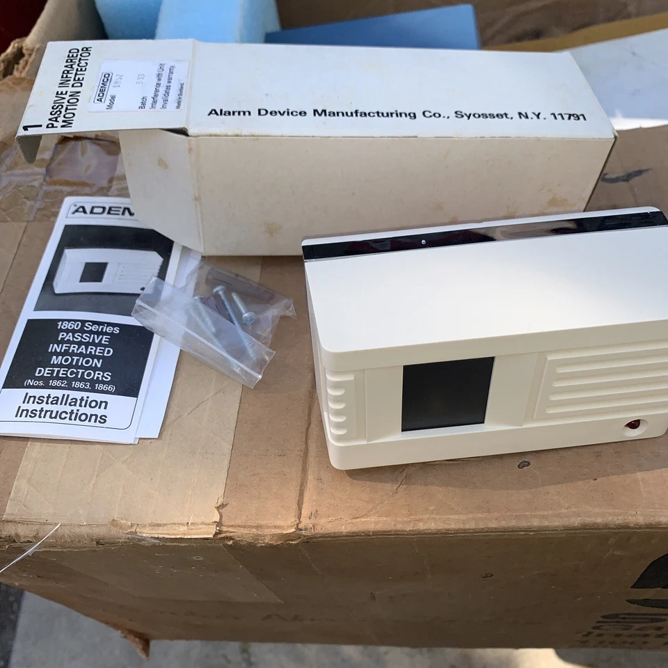 Honeywell Ademco 1862  Passive Infrared motion Detector new old stock free ship - Image 1 of 4