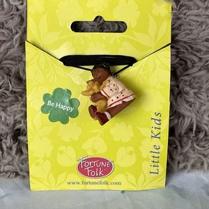 Annekabouke Halskette Little Kids BE HAPPY Mädchen Figurine NEU Teddybär - Bild 1 von 6