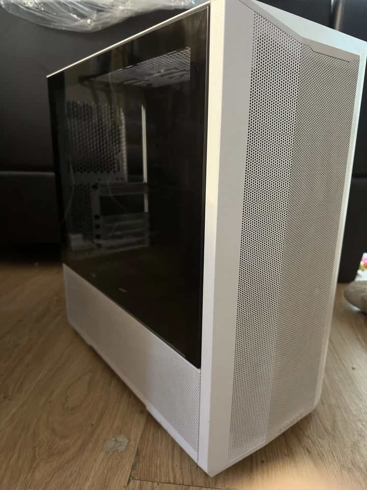 Lian Li Lancool II mesh C RGB Snow Mid Tower Case - White - Image 1 of 4