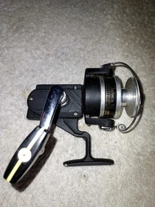 Vintage Johnson Chairman 830 Spinning Reel / Gear Ratio 5.56:1 Nice Quality - Picture 1 of 16