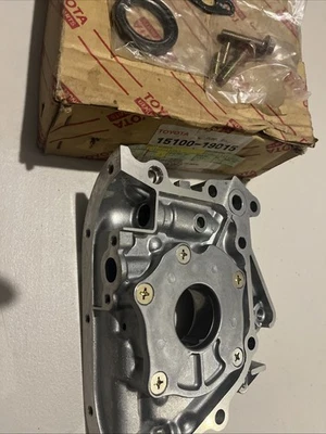 Bomba de aceite OEM CELICA COROLLA TERCEL MR2 CARINA 15100-19015 Foto 1 de 4