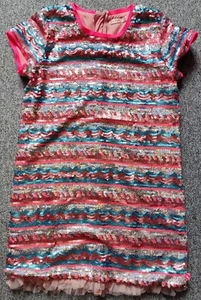 Mädchen Kleid bunt Pailletten Gr. 134/140 (138) von Billieblush - wie neu - Bild 1 von 9