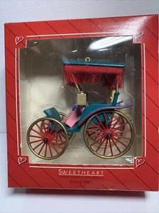 De colección 1987 Hallmark Sweetheart Handcrafter Adorno de Navidad Surrey Buggy Nuevo de lote antiguo - Imagen 1 de 2