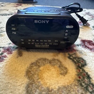 Sony Dream Machine AM/FM Clock Radio Dual Alarm Black ICF-C318 - Picture 1 of 6