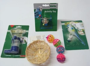 5er Set Vogel Spielzeug Sittich Kanarienvögel Glocke Nest Wasserspender Nr  803 - Bild 1 von 1