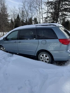 2004-2010 TOYOTA SIENNA HOOD HINGES SET LEFT & RIGHT - Picture 1 of 2