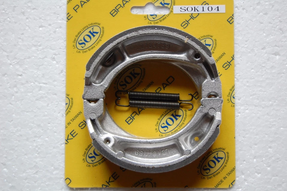 ZAPATOS DE FRENO TRASEROS + resortes para HONDA XR 185 200 1979-2002 XR185 XR200R XR200R Foto 1 de 1