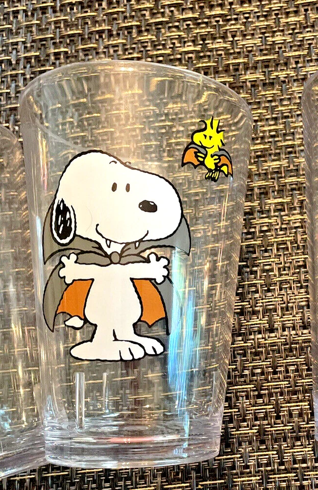 Disney Snoopy Cerámica Granero Taza Vacaciones HALLOWEEN Fiesta Regalo Cacahuetes Escuela Niño, Foto 1 de 4