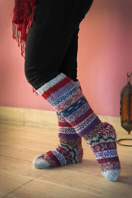 Off White Rojo Mezcla Color Lana Hasta la Rodilla Calcetines, Regalo Navidad Calcetines a la Venta Foto 1 de 4