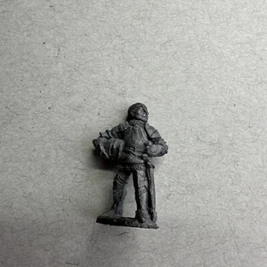 Citadel Miniatures C26 Men At Arms Officer Standing Metal Miniatur - Bild 1 von 2