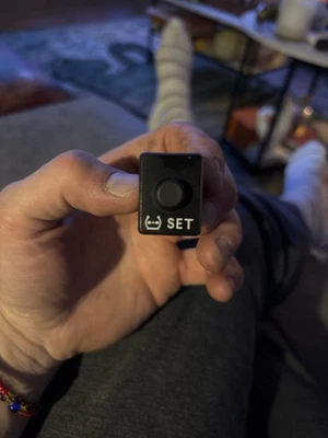 2021 Toyota Tacoma Cruise Control “Set” button OEM - Image 1 of 3