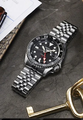Черный и серебристый ободок Seiko 5 Sports SKX Sports Style серии GMT - Изображение 1 из 4