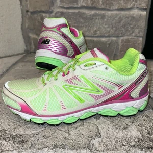 New Balance 880 v3 Wide-Fit USA Neon Green Shoes Sneakers 10.5 D Women W880PG3 - Picture 1 of 10