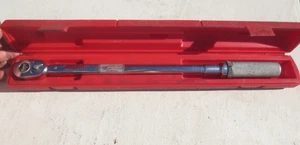 Snap-on Tools 1/2" Drive Torque Wrench 30 - 200 FT LB QJR-3200B - Picture 1 of 13