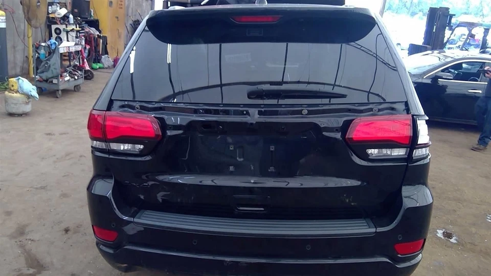 Chasis ECM Dirección Wk Cuerpo VIN E o F Se adapta a 14-22 GRAND CHEROKEE 6782743 Foto 1 de 4