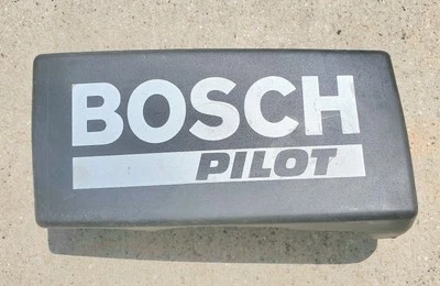 Cubierta antiniebla Bosch Volvo 240 260 740 940 Saab 900 BMW 80 82 84 86 88 89 91 93 Foto 1 de 4