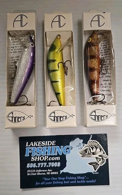 LOT OF 3 VINTAGE AC SHINERS 300 SERIES WOODEN CRANKBAIT FISHING LURES NOS - Image 1 of 4