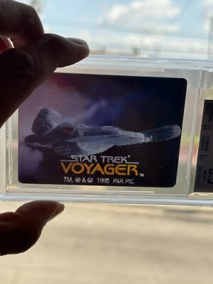Tarjeta lenticular SkyBox Star Trek Voyager 1995 SkyMotion movimiento 3D BGS 8,5 # ODO Foto 1 de 4