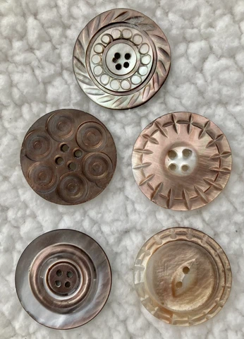 5 Medium Antique Smoky & White Pearl carved MOP /shell Buttons #1016 Cover