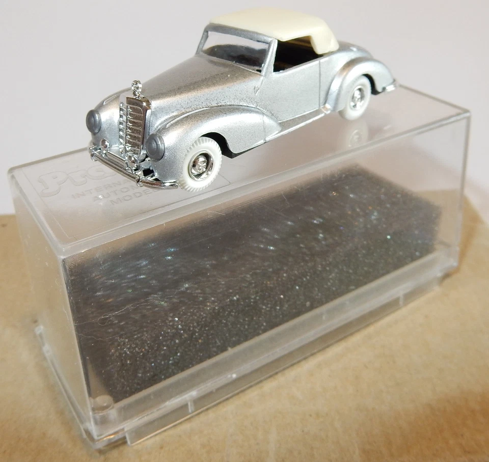 A Praline Ho 1/87 Mercedes DB 300 S Cabrio Fattoria Grigio Chiaro Metallo #4205 - Immagine 1 di 1