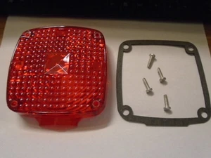  VINTAGE RED LENS SIGNAL STAT IHC,TRUCK,TRAILER RV CATS EYE #960 P69, GASKET ECT - Picture 1 of 2