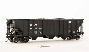 Arrowhead HO 1010-2 Penn Central Committee Design Hopper Penn Central PC #443761 - Picture 1 of 1