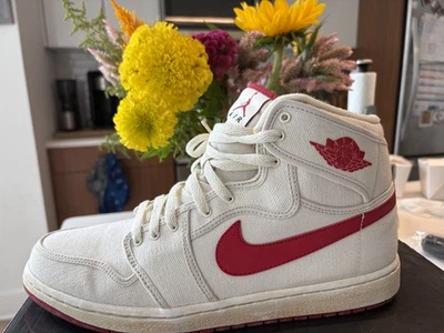 JORDAN 1 KO AJKO BLANCO ROJO UNIVERSITARIO Foto 1 de 4