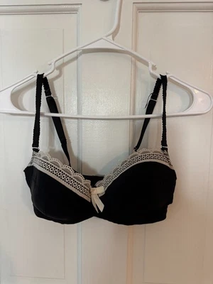 Evollove Black Lace Bra Size 30DD Used but wearable - Image 1 of 4