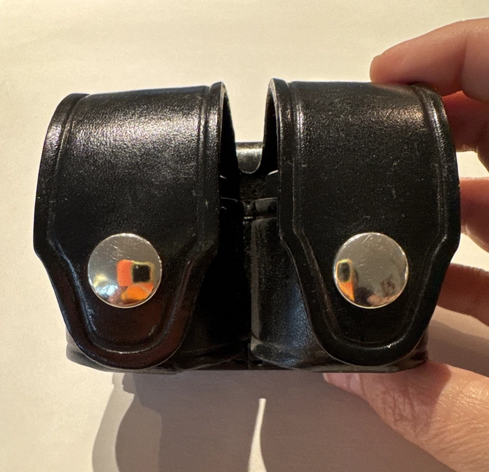 ¡BONITO! Bolsa de cargador de doble velocidad HKS 103 MED con 2X cargador de velocidad de revólver HKS 586-A Foto 1 de 4