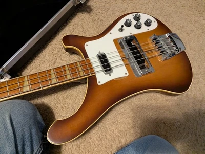 Bajo Autumnglo Rickenbacker 4001 Foto 1 de 4