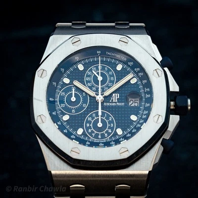 Cronógrafo Offshore Audemars Piguet Royal Oak Ref. 26237ST Beast - Juego completo Foto 1 de 4