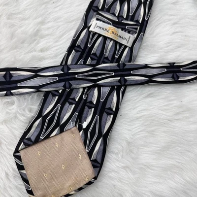 Hermosa y Elegante Corbata Pierre Balmain Alta Costura - Corbata Geométrica Negra y Gris Foto 1 de 3