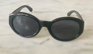 H&M Black Unisex Sunglasses Plastic Frame - Cool Style VGUC - Picture 1 of 4