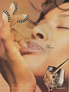 1993 Playboy AD Basic Zigaretten Baseball Handschuh 8x11 in Backside Bailey's Origina - Bild 1 von 6