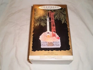 Hallmark FREEDOM 7 Journeys into Space Light & Sound 1996 Keepsake Ornament - Bild 1 von 3