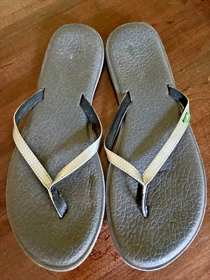 Chanclas Sanuk plateadas metálicas con tanga - para mujer talla 10 Foto 1 de 2