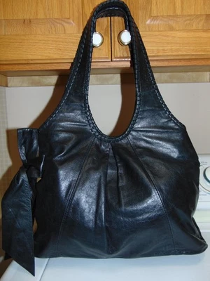 TALBOTS ESTABLISHED 1947 WOMEN'S  BLACK 100% LEATHER SHOULDER BAG/PURSE W/BOW - Image 1 of 4