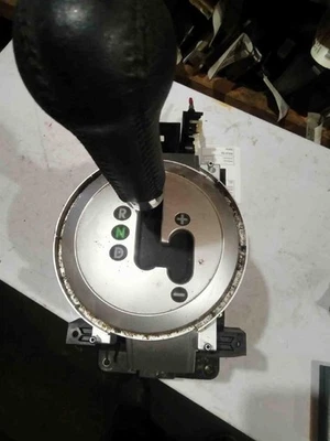 2004-2011 MITSUBISHI ENDEAVOR Automatic Trans Gear Shifter Assembly GENUINE OEM Foto 1 de 4