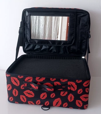 Estuche Tren Glam - Grande con Compartimentos Ajustables, Espejo, Bolsillos, Negro/Rojo Foto 1 de 4