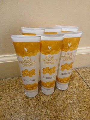 Granel de 6 NEW LOOK Forever Aloe Propolis Crema 4 fl. oz (118 ml) ea Foto 1 de 4
