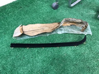 Nuevo de Lote Antiguo 1975-1991 75 76 86 91 Ford E150 Econoline Puerta Ventana Cinturón Resistente a la intemperie Lh Foto 1 de 4