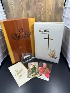 Vintage 1976 Holy Bible Memorial Edition New American Leather Illustrated w/Box - Picture 1 of 11