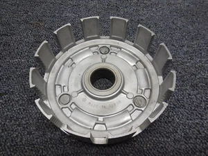 1972 Suzuki GT550 Clutch basket primary 72 GT 550 Indy - Picture 1 of 6