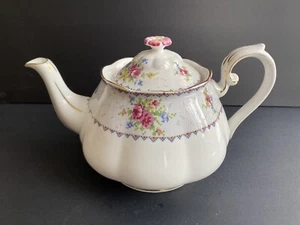 Royal Albert Petit Point 5 3/4" Tall Teapot Pink Rose Shaped Lid Handle - Picture 1 of 8