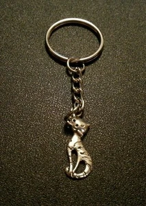 Vintage Style Cat Retro Key Chain Charm Pendant Gift Present  - Picture 1 of 2