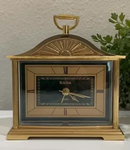 Vtg Brass Glass Emerald Green Gold Bulova Quartz Arched Top Mantle Shelf Clock - Picture 1 of 13