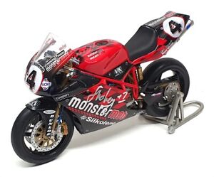 Minichamps 1/12 Scale 122 031204 - Ducati 998 F02 Byrne BSB 2003 - Signed