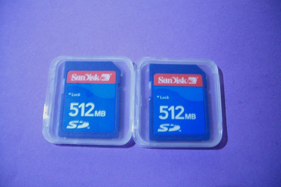 QTY=2 SD CARD SANDISK 512MB With Thin Cases  - Image 1 of 1