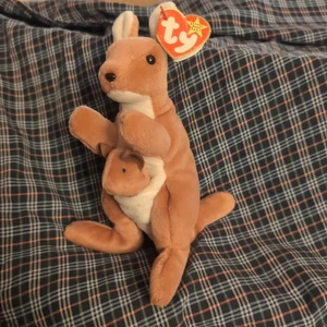 Vintage Pouch The Kangaroo Beanie Baby With PE Pellets - Picture 1 of 6