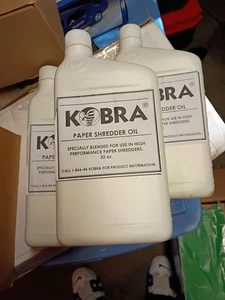 Cuatro botellas de 32 oz - Aceite para trituradora de papel Kobra (3 qts) - Imagen 1 de 3